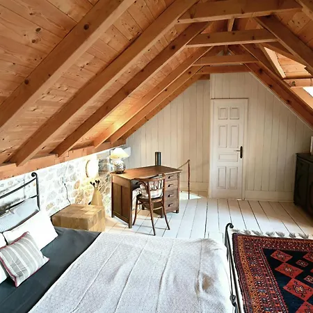 House Almond